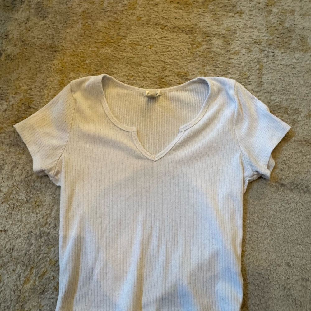 Bozzolo Cream V-Neck Ribbed Tee